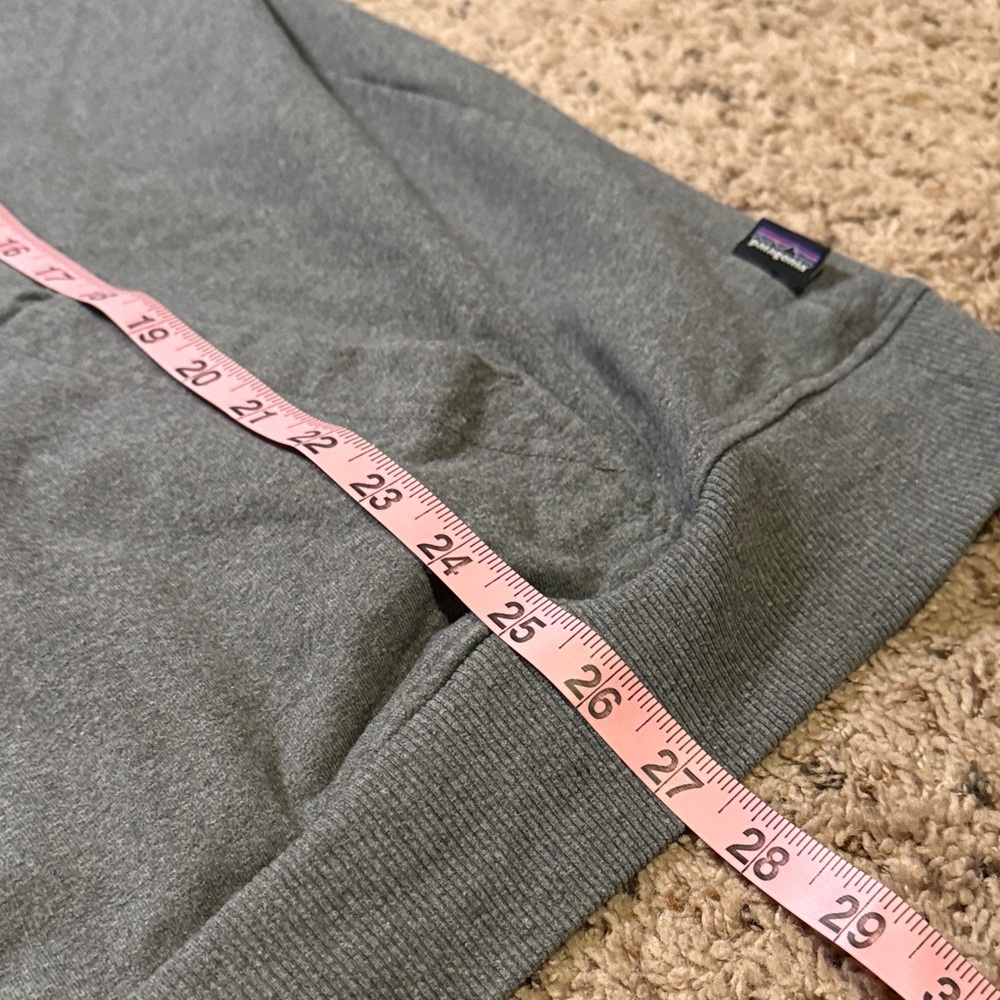 Patagonia Men's Heather Gray Hoodie - Picture 5 of 7